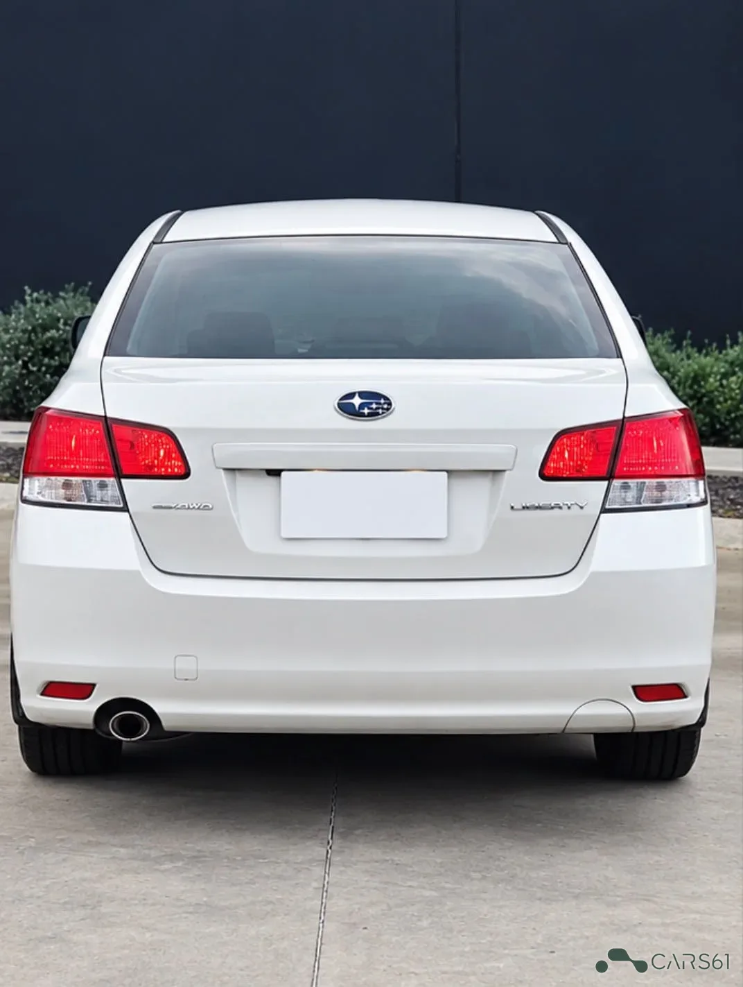 2010 Subaru Liberty — photo 12 of 12