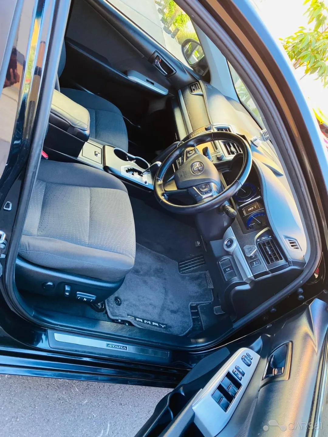 2016 Toyota Camry — photo 17 of 17