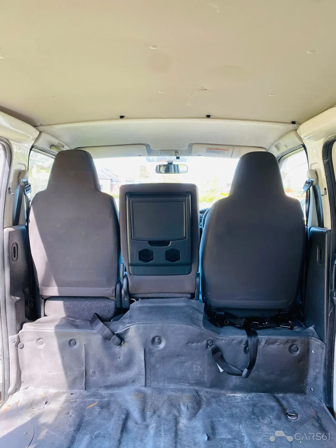 2017 Toyota Hiace — photo 20 of 20