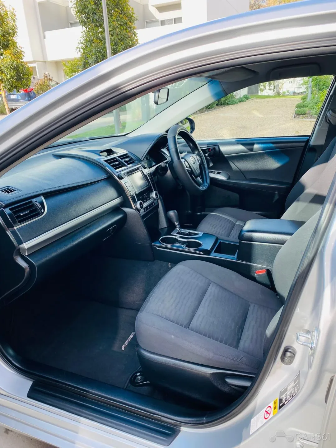 2017 Toyota Camry — photo 14 of 14